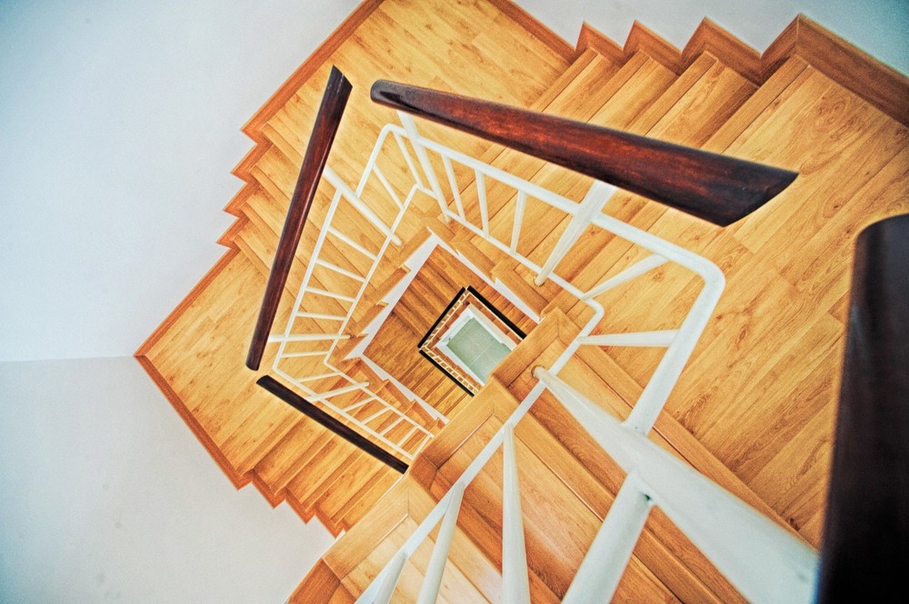 Content stairs 863348 1920